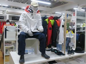 P.322 HELLY HANSEN PROTECTIVE LAYER（アウターウェア）